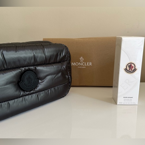 NEW Moncler Toiletry Bag + FREE Gift with Purchase Moncler Shower Gel - Picture 3 of 11